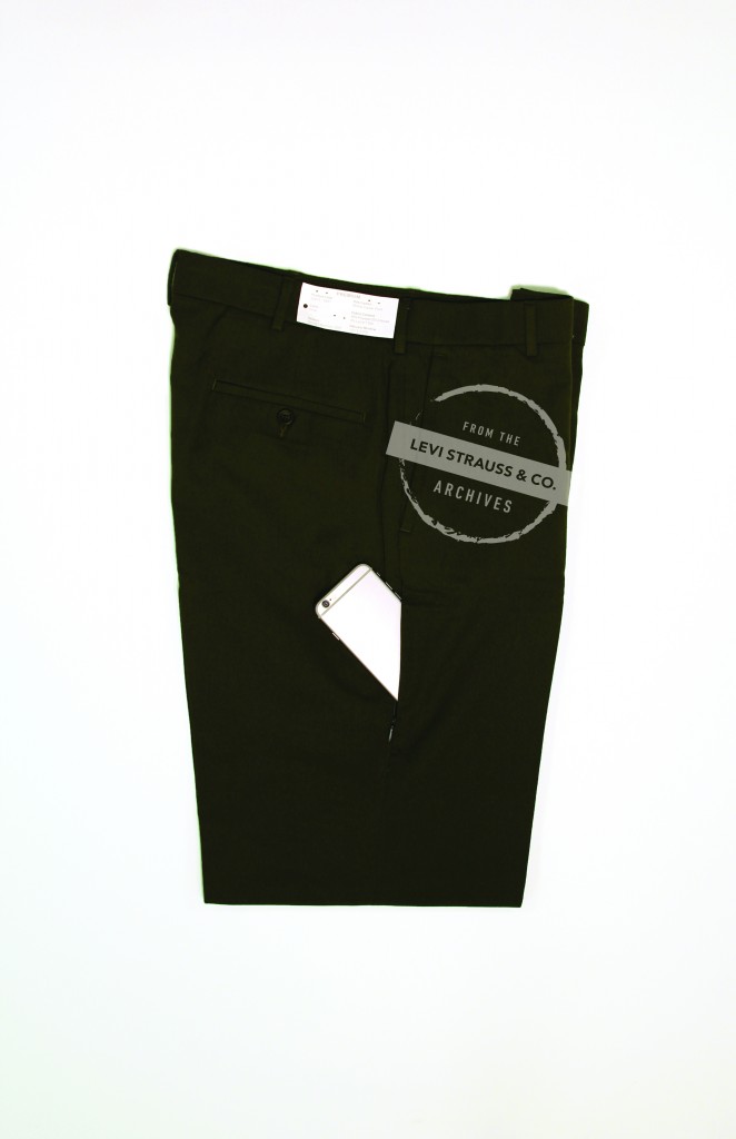 dockers pants with cell phone pocket