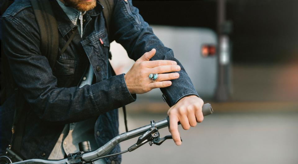 Levi's® Commuter™ Trucker Jacket with Jacquard™ by Google to Debut - Levi  Strauss & Co : Levi Strauss & Co