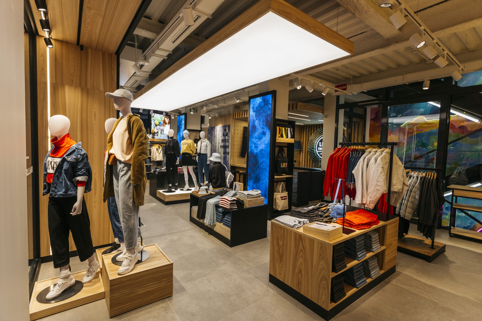 Madrid Welcomes Levi’s® Calle Preciados - Levi Strauss & Co : Levi ...