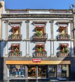 Madero Street Store, Mexico City, External Building