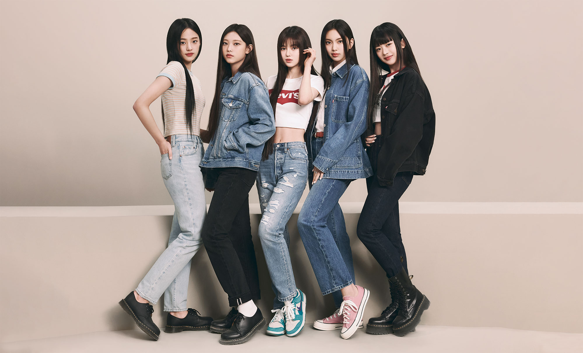 digerir Desmantelar jalea K-Pop Group NewJeans Partners With Levi's® - Levi Strauss & Co : Levi  Strauss & Co