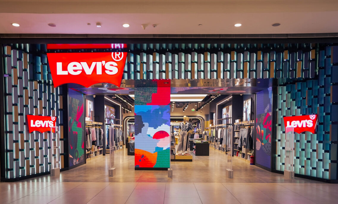 Levi s Opens Largest Mall Store Levi Strauss Co Levi Strauss Co